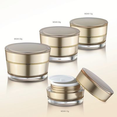 Un bon prix. Jars cosmétiques vides en acrylique de 67/76 mm de diamètre pour la crème cosmétique en ligne
