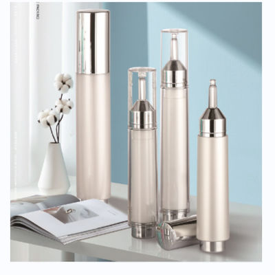 Un bon prix. Emballage de la seringue Crème pour les yeux 5 ml 10 ml 15 ml Bouteille sans air avec pulvérisateur de pompe en ligne